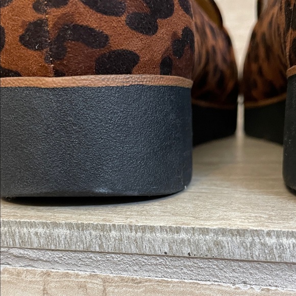Dr. Scholl's NWOT Women’s Sz 9.5 Brown & Black Leopard Animal Print Loafers - Picture 5 of 9